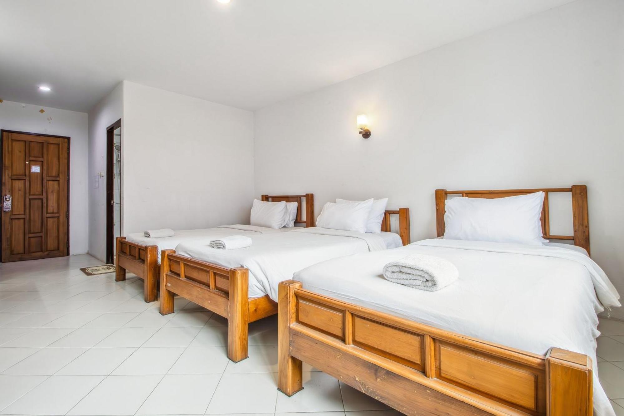 Budget Stars Hotel Chiang Mai Extérieur photo