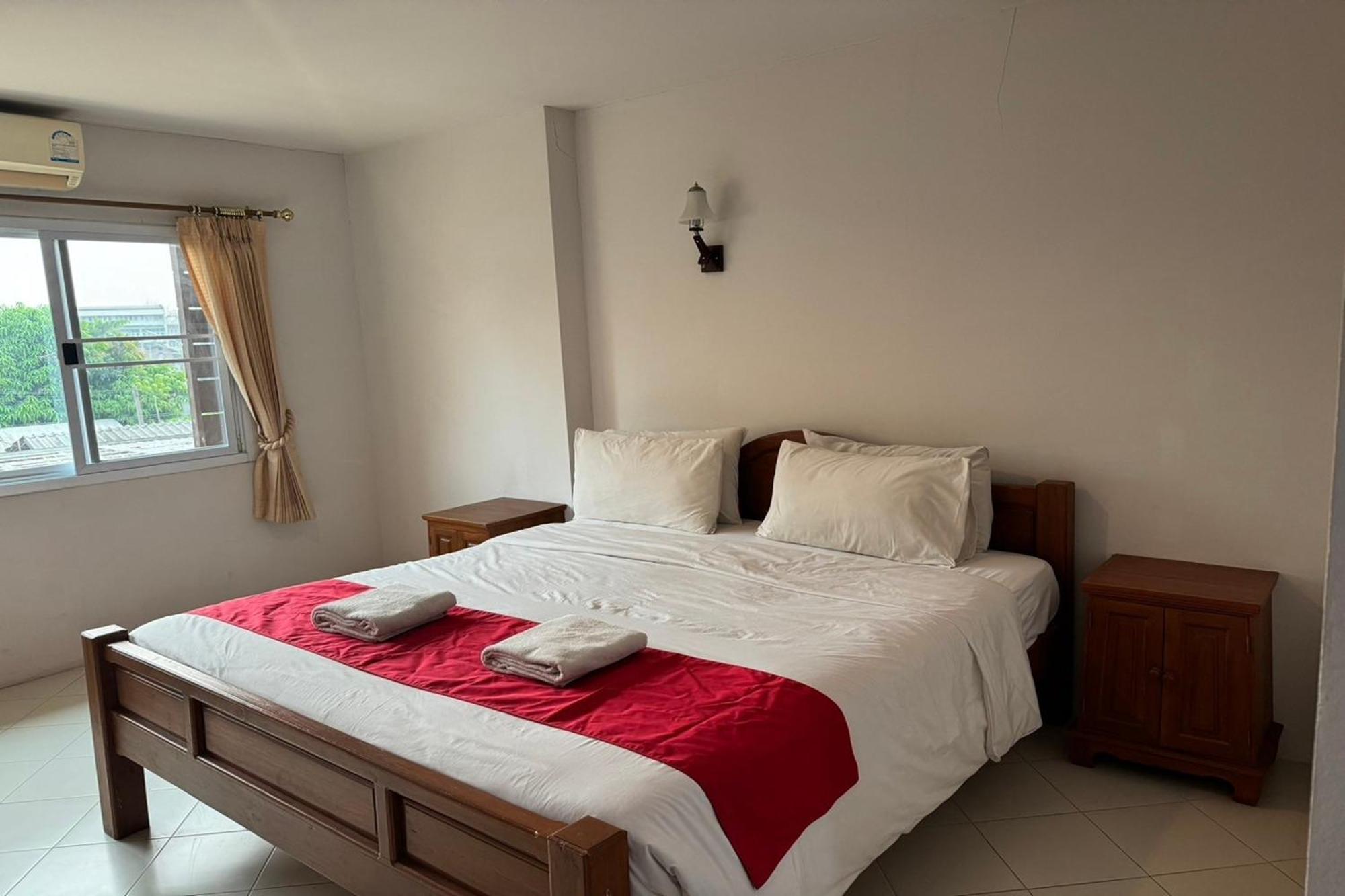 Budget Stars Hotel Chiang Mai Extérieur photo